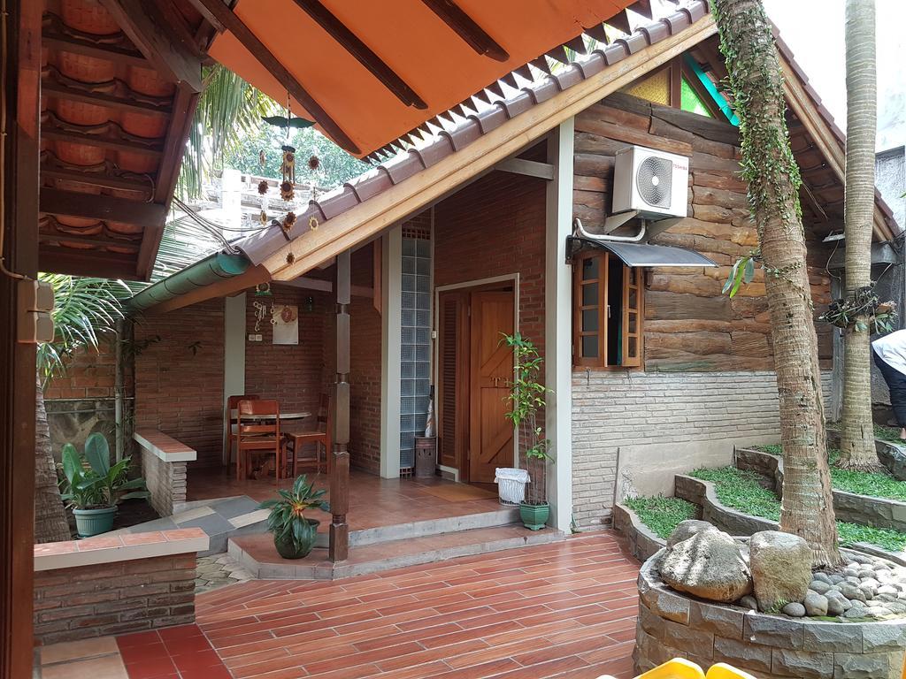 Peye Guesthouse Malang Exteriér fotografie
