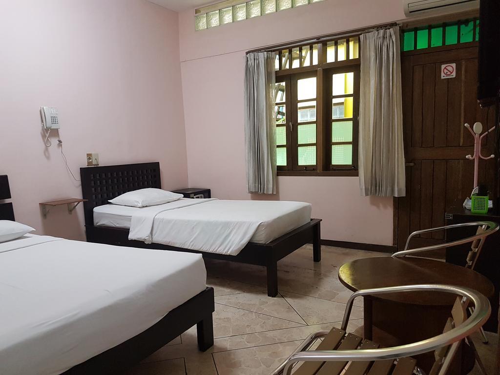 Peye Guesthouse Malang Exteriér fotografie