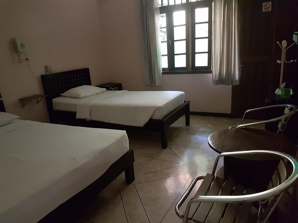 Peye Guesthouse Malang Exteriér fotografie